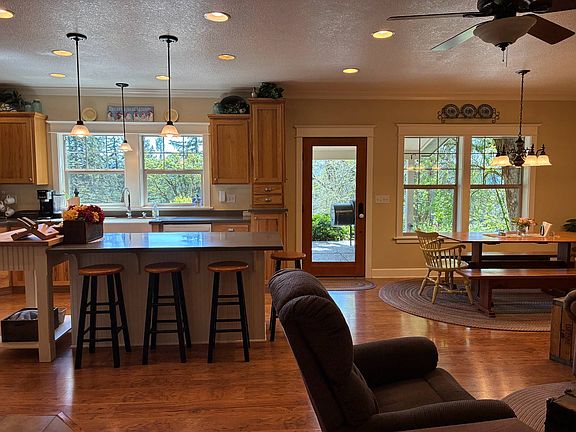 4th image of 6704 Indian Springs Rd NE