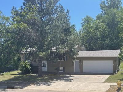 513 N Taylor Ave, Pierre, SD, 57501