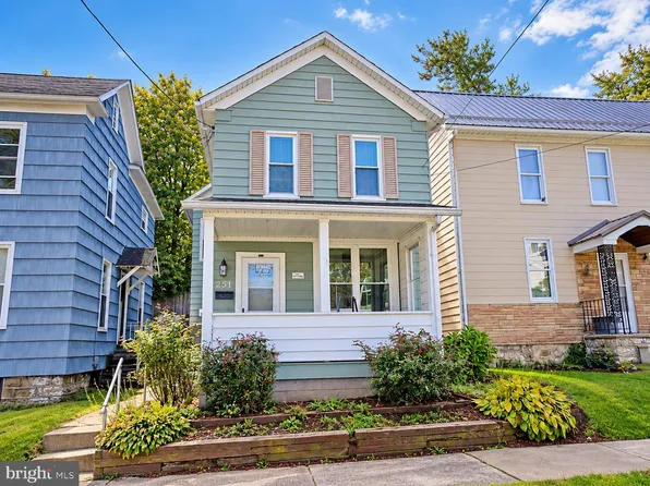 251 Barron Ave, Johnstown, PA 15906