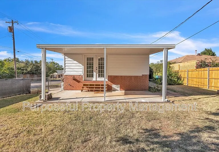 1832 NW 34th St — Photo 23