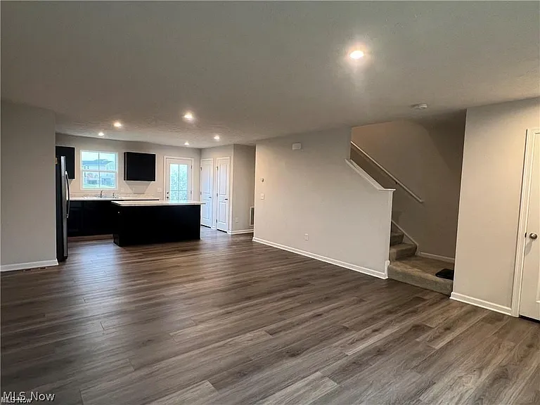 4619 Erhart Dr — Photo 3