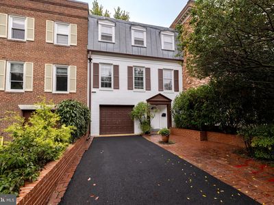 204 James Thurber Ct, Falls Church, VA, 22046