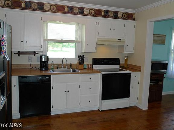 4th image of 9512 Highlander Blvd