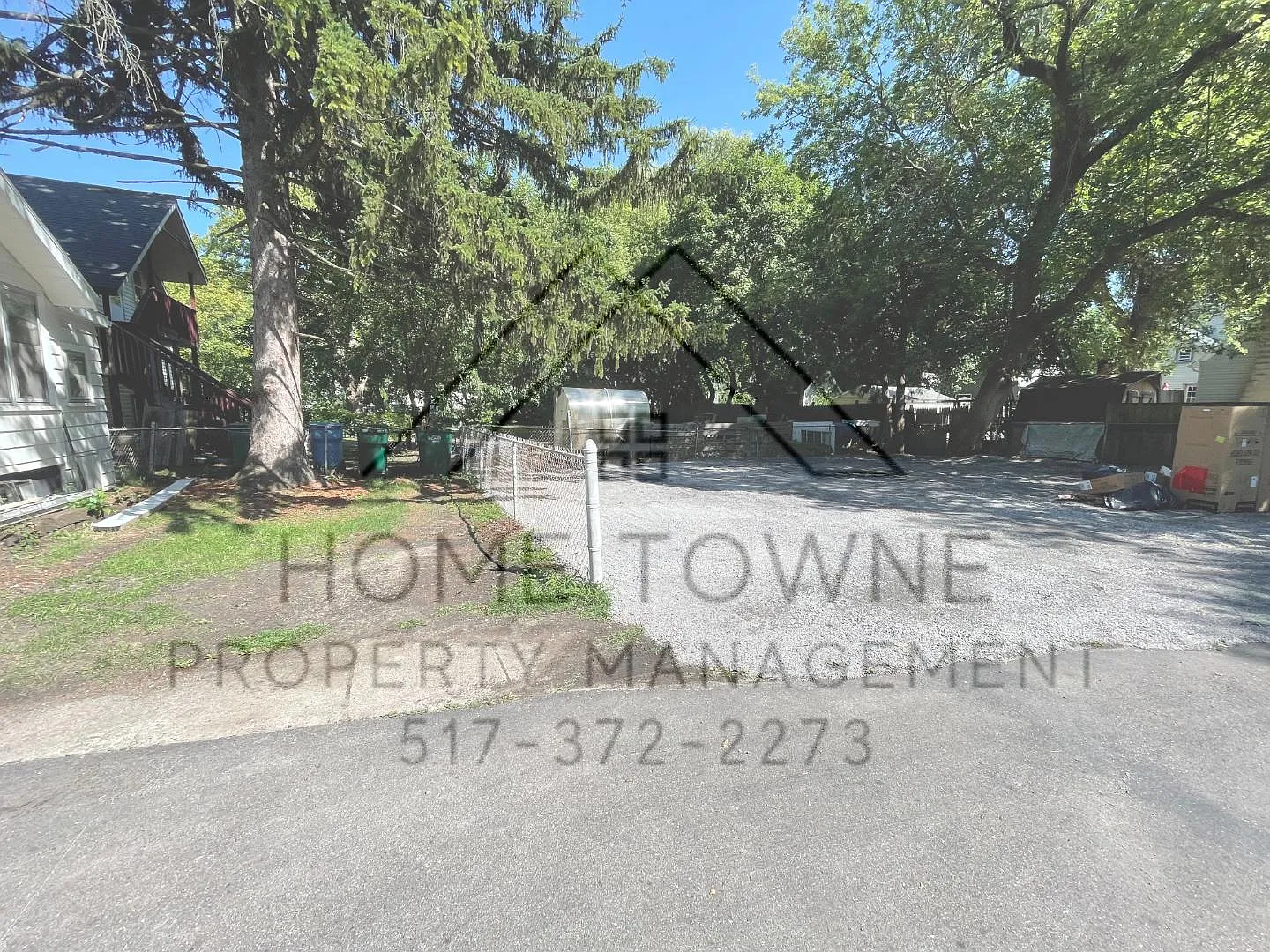 805 West Saginaw Street - B — Photo 3