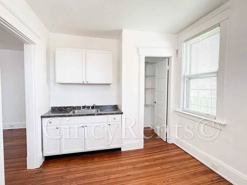 1 bed, 600 sqft, $925 — Photo 4