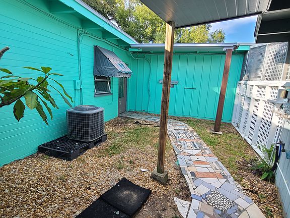 4th image of 1703 John Anderson Dr