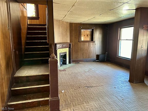 3rd image of 1308 W 85th St