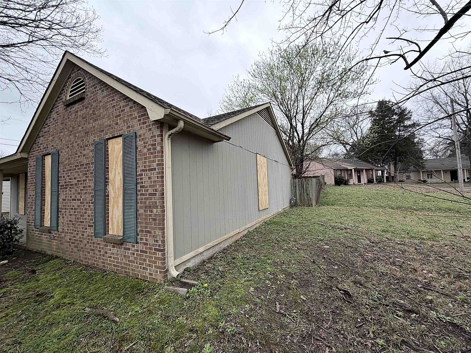 2nd image of 5739 Ashridge Pl