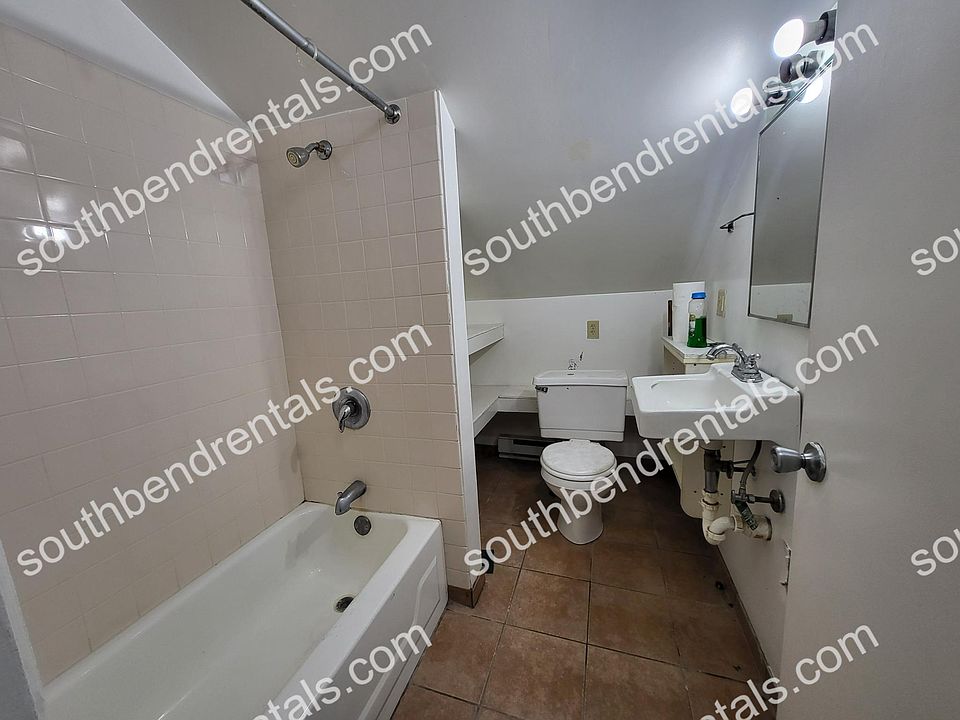 1st image of 116 W Indiana Ave #C