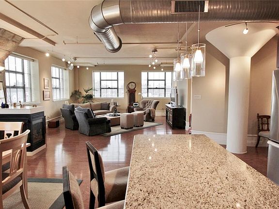 2nd image of 4901 Washington Ave #4A