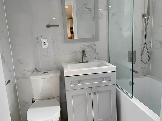 Rented by MaxInvest Real Estate, Inc. | media 9