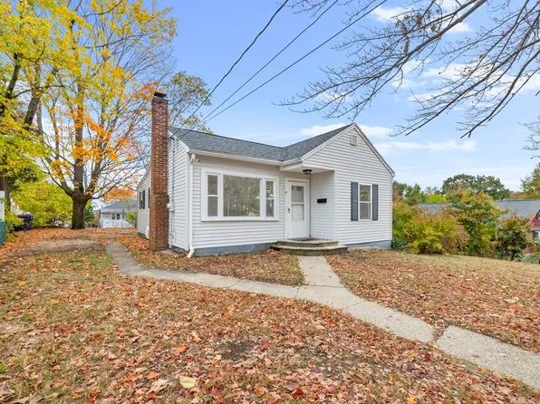 41 Linwood Ave, Methuen, MA 01844