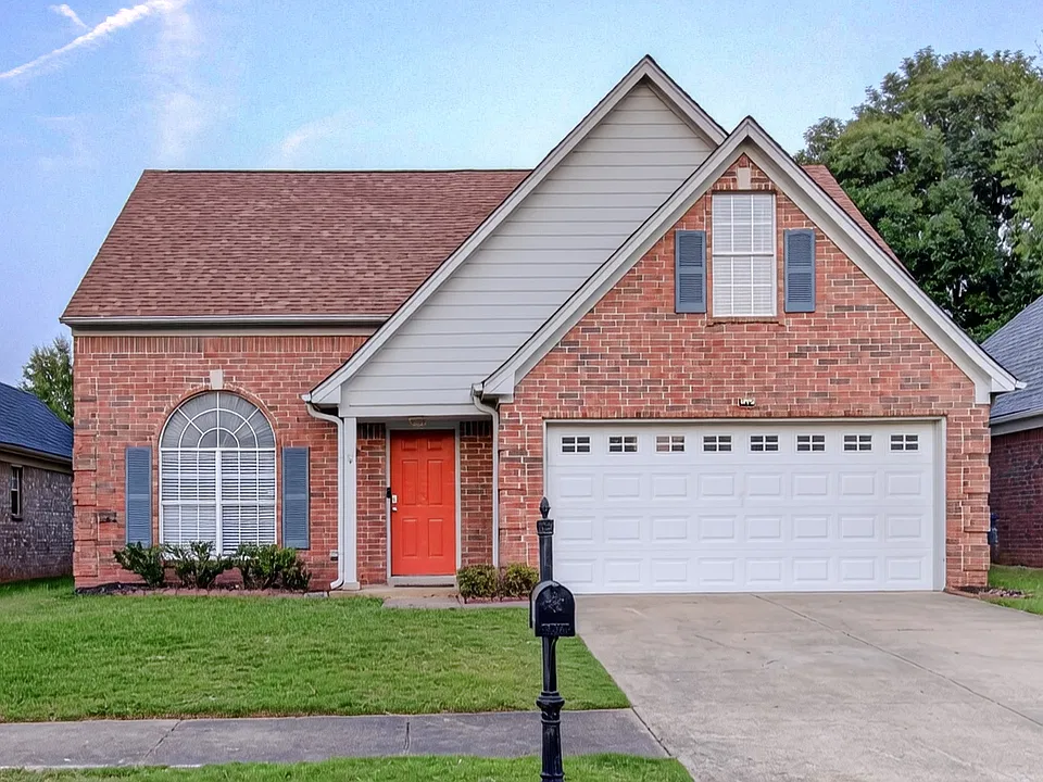8288 Cross Point Dr