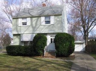 22698 Westwood Ave, Fairview Park, OH 44126