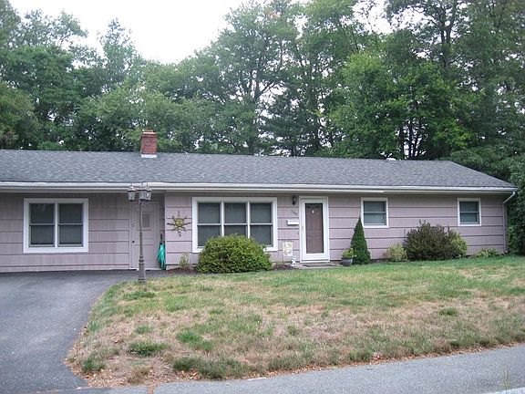 2nd image of 109 Rockland St