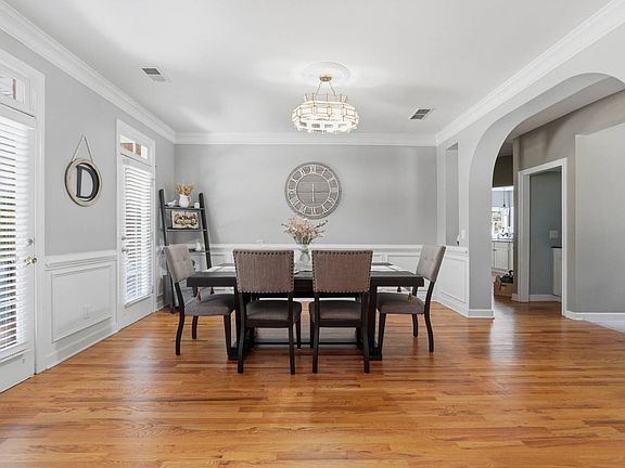 5th image of 1841 McConnell Rd