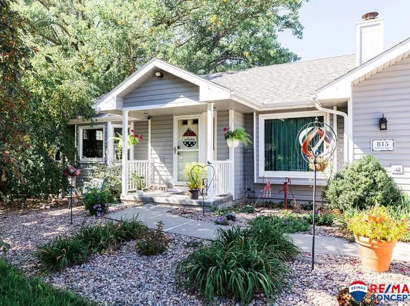 815 Lakeview Dr, Eagle, NE 68347
