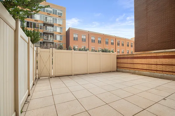 Sold by Compass | media 2