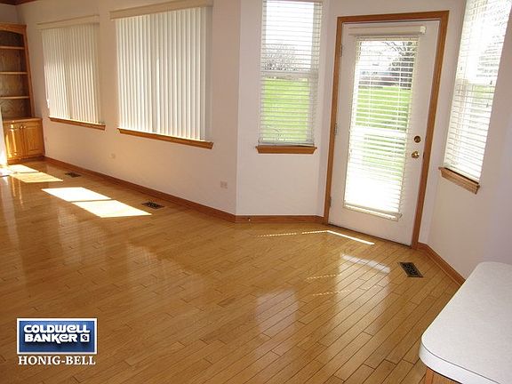 4th image of 21313 W Juniper Ln