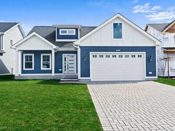 4019 Faith Ln, Saint Charles, IL 60174