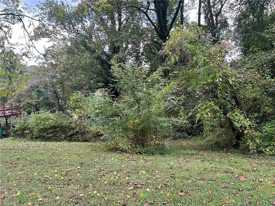 2nd image of 0 Moore Ave