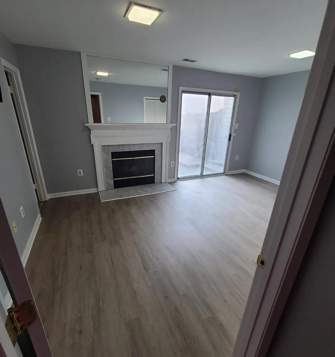4 bed, 5.0 bath, 1408 sqft, $2,950 — Photo 2