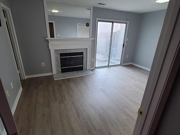 2nd image of 2130 Colonel Way