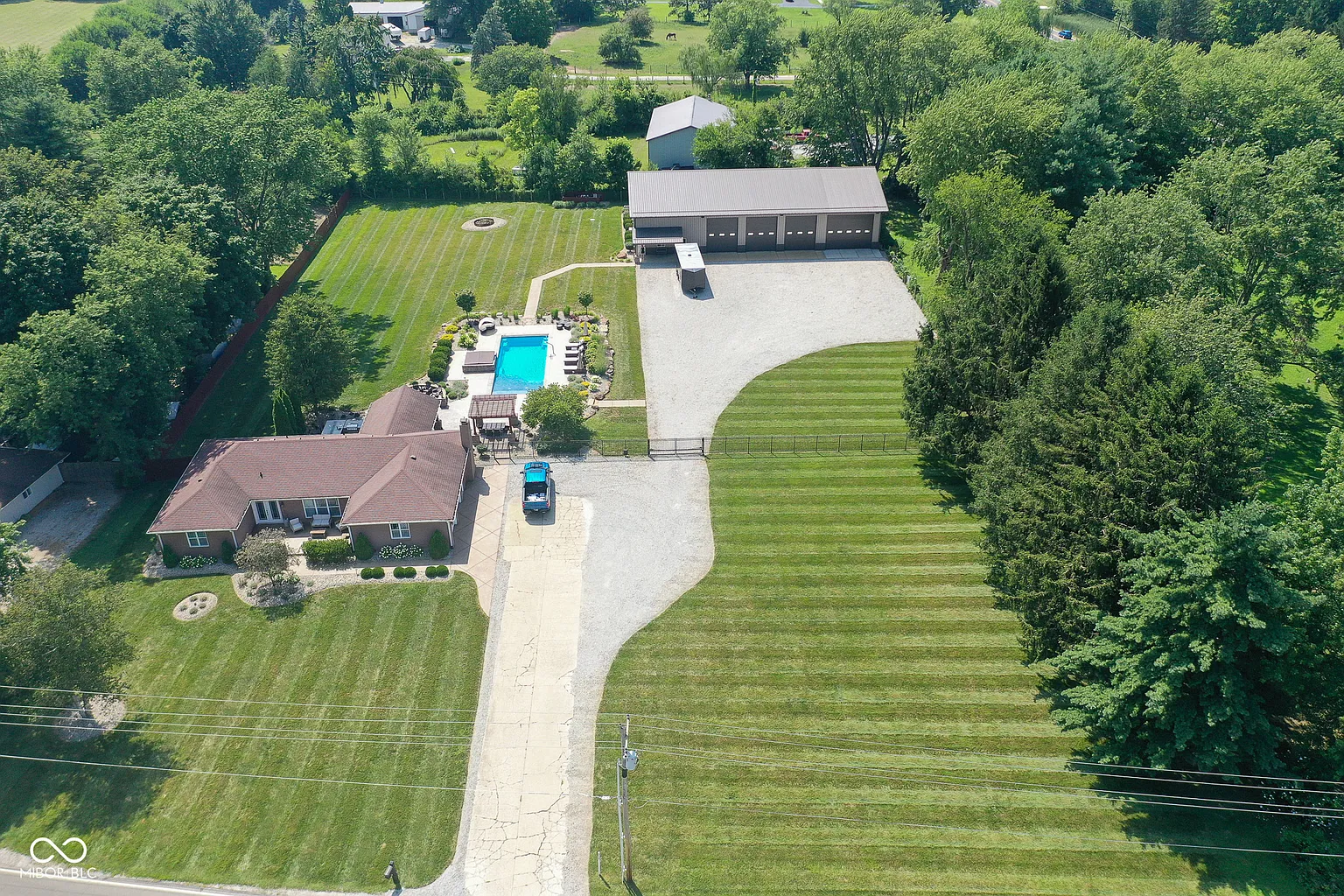 5892 N Fortville Pike photo 1