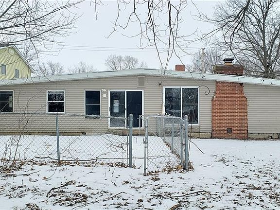 2nd image of 258 Shelton Blvd