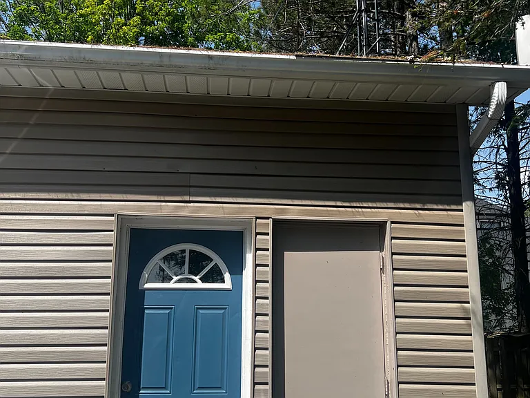 16632 York Durham Line #GARAGE — Photo 3