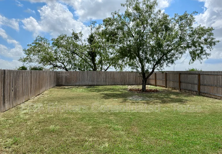 10610 Green Lake Dr — Photo 26
