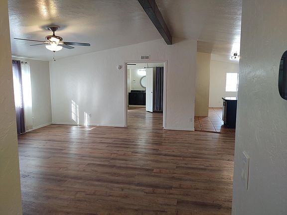 Very Large Living room Split level