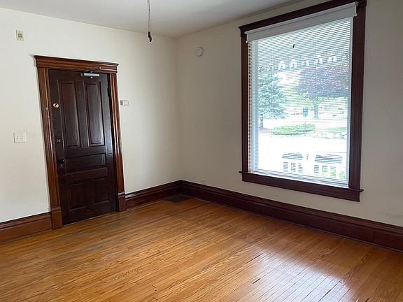 2nd image of 419 Grand Ave #A