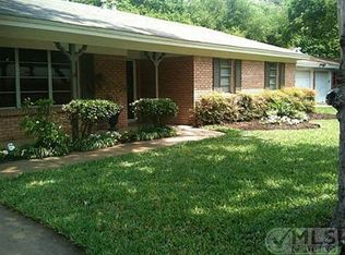 236 Ridgecrest Dr, Hurst, TX 76053