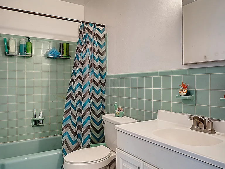 3860 NE 23rd Ave — Photo 8