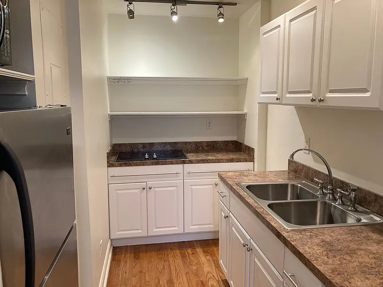 1710 Thacker Ave — Photo 7