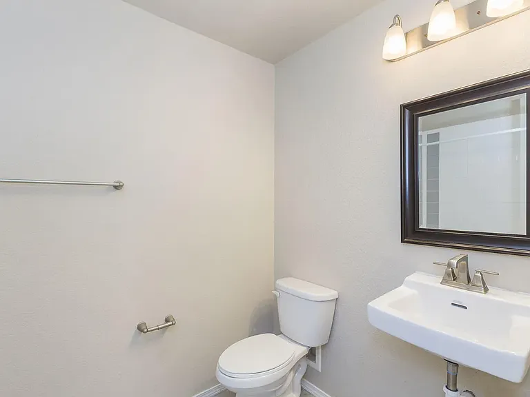 1592 Monterey Rd #102 — Photo 8