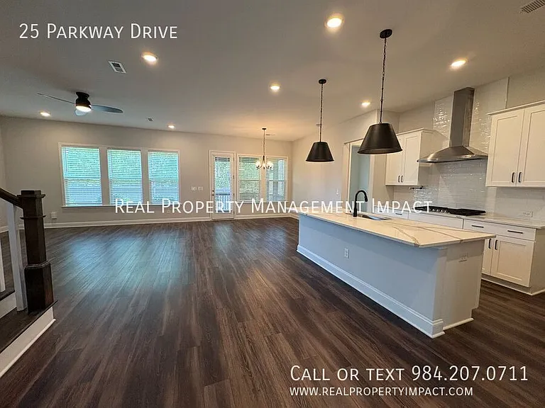 25 Parkway Dr — Photo 11