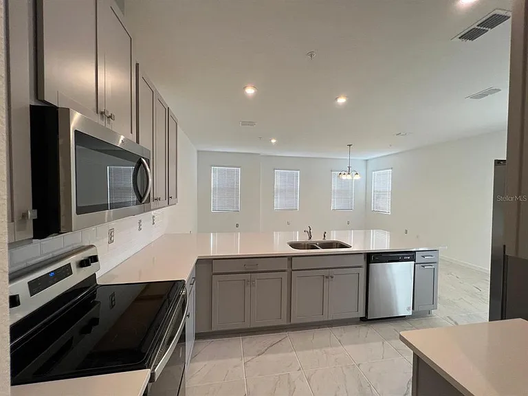 11915 Sunsail Ave — Photo 6