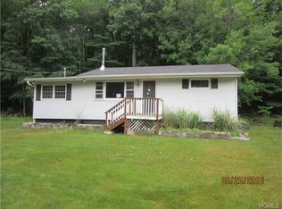 36 Lake Dr, Wurtsboro, NY 12790