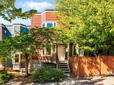 1524 E Yesler Way, Seattle, WA, 98122
