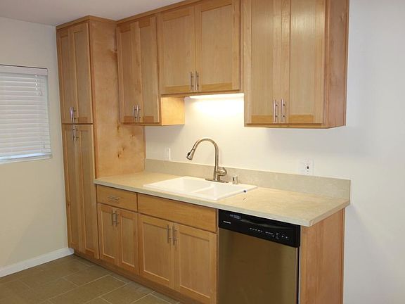 2nd image of 6055 Pickford Pl APT 6