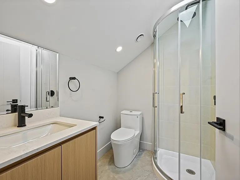 3410 Knight St — Photo 18