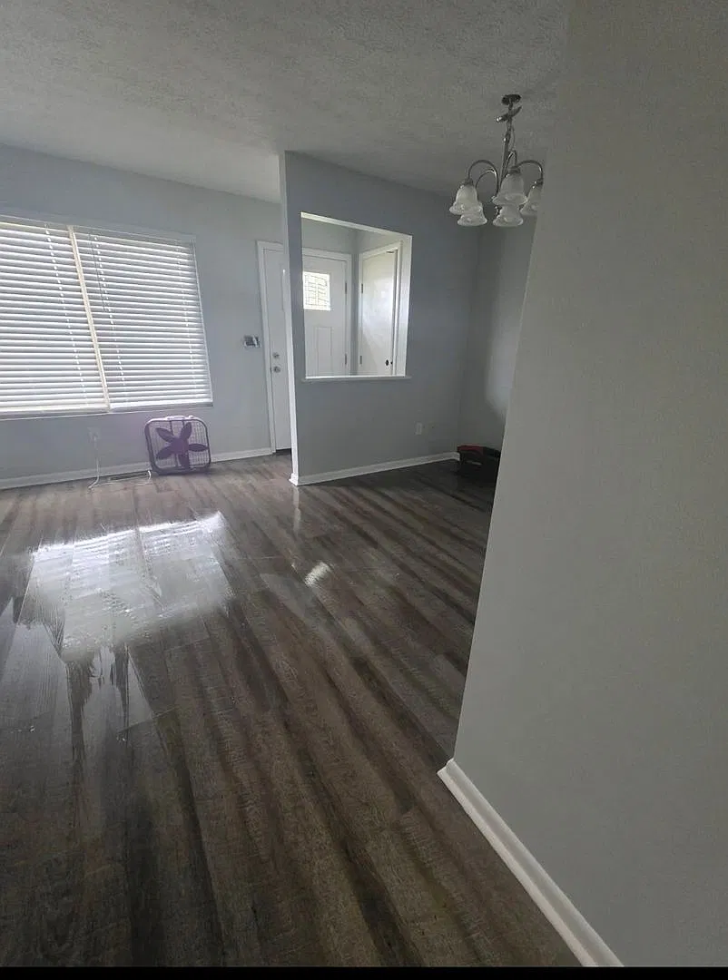 Weston927-933 — Photo 1