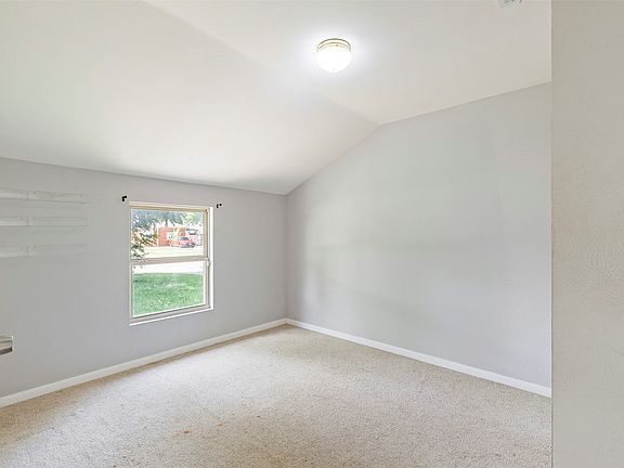 5th image of 1513 Davis Blvd