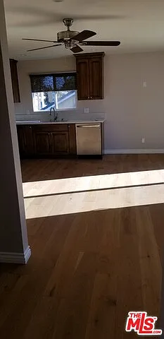 2 bed, 1.5 bath, 855 sqft, $2,200 — Photo 3