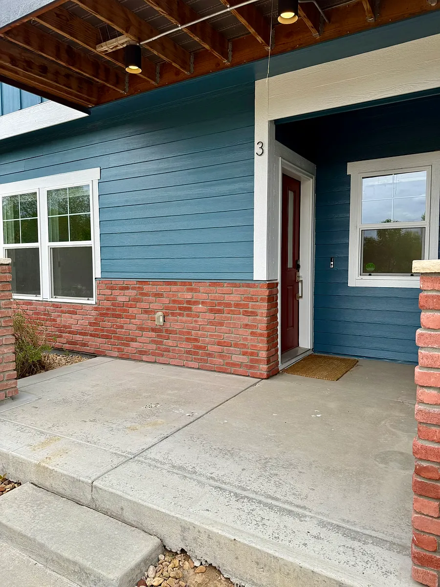 Building Photo - 3045 County Fair Ln #3