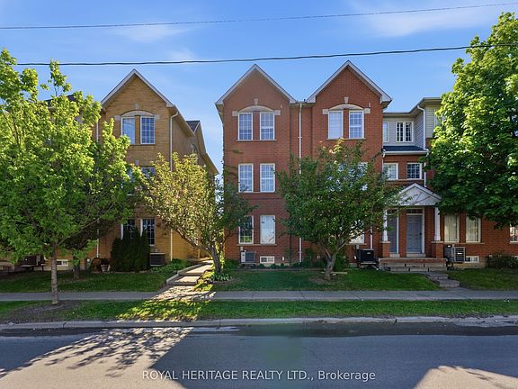 2nd image of 2758 Eglinton Ave E #64