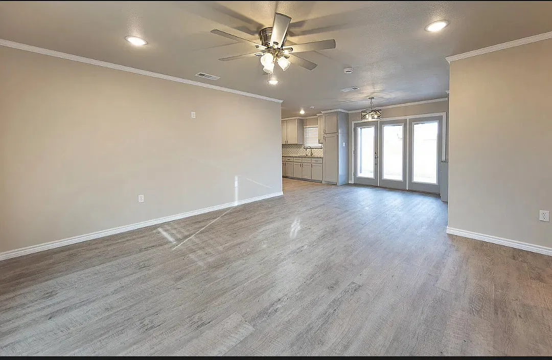 4 bed, 1550 sqft, $1,600 — Photo 1