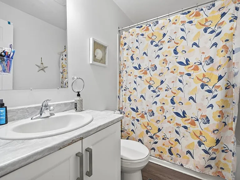 6632 Notre Dame St #104 — Photo 10